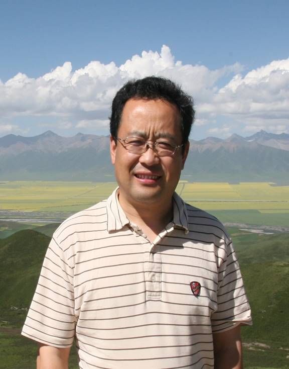 welcome欢迎光临威尼斯集团创新论坛第六百三十九讲（“弘扬爱国奋斗精神、建功立业新时代”系列活动)：“三极”关联性变化及其风险分析