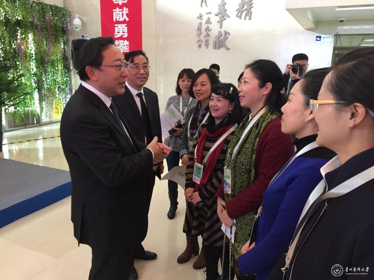 曹雪涛院士亲切接见beat365教师代表团