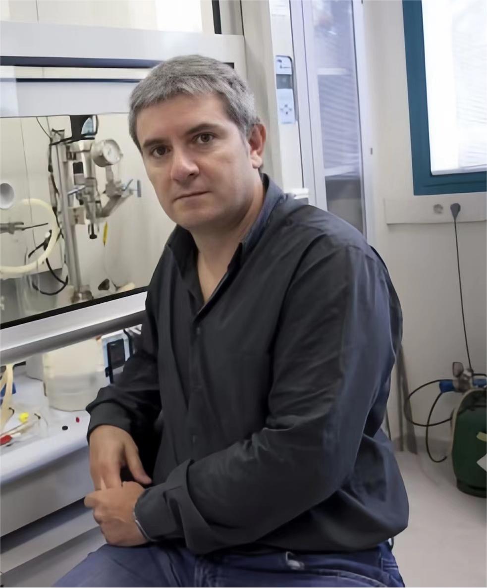 welcome欢迎光临威尼斯集团创新论坛第一千五百一十九讲：  Smart N-Heterocyclic Carbene Ligands in  Catalysis