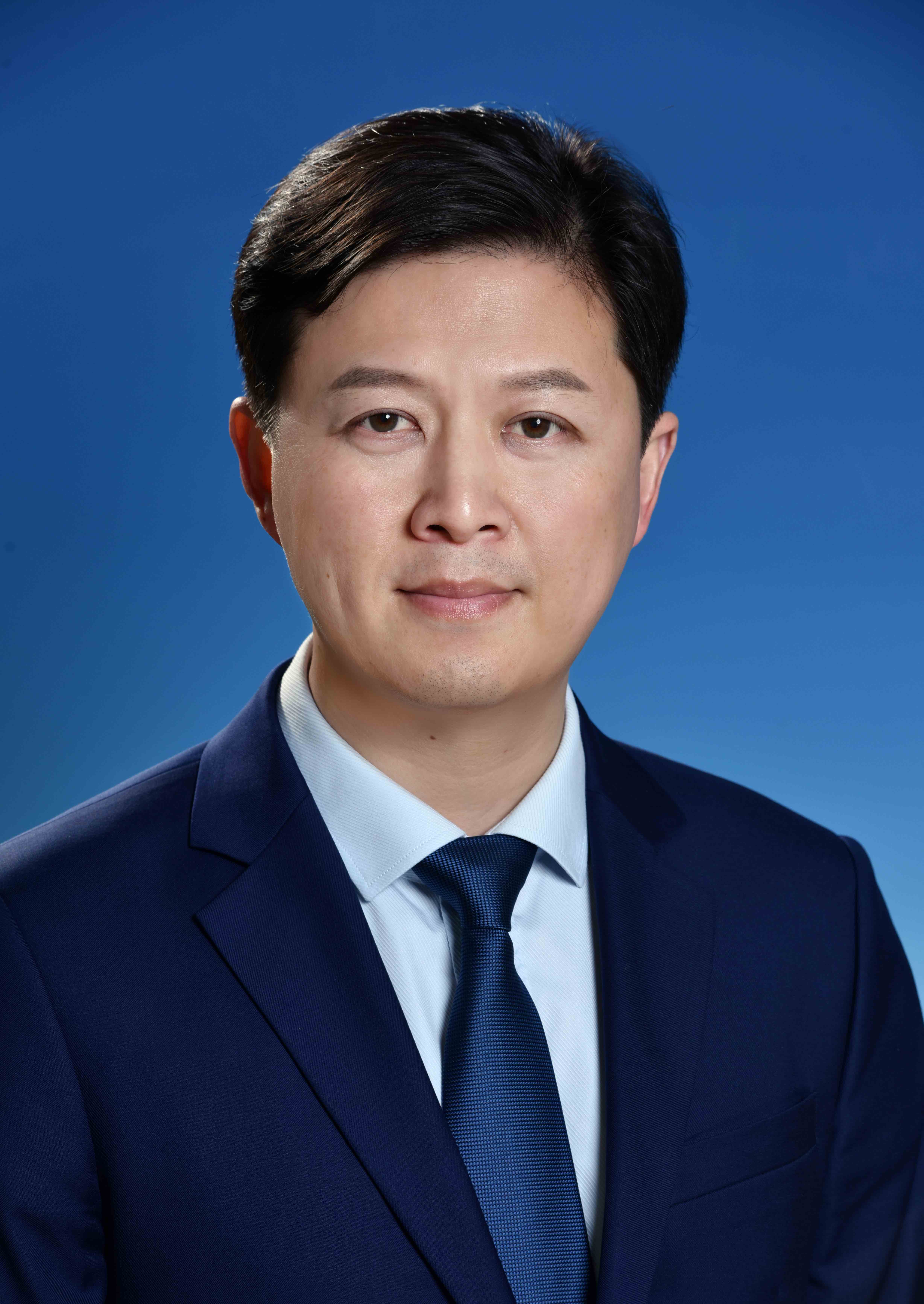 welcome欢迎光临威尼斯集团创新论坛第一千二百一十四讲暨120周年校庆年系列活动：多核磁共振成像及应用