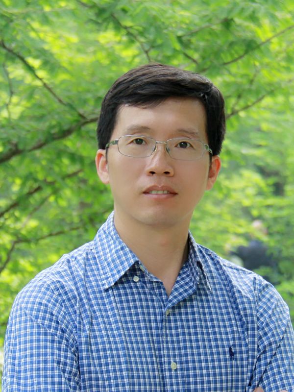 welcome欢迎光临威尼斯集团创新论坛第六百二十九讲（“弘扬爱国奋斗精神、建功立业新时代”系列活动)：叶绿素合成的光调控机制