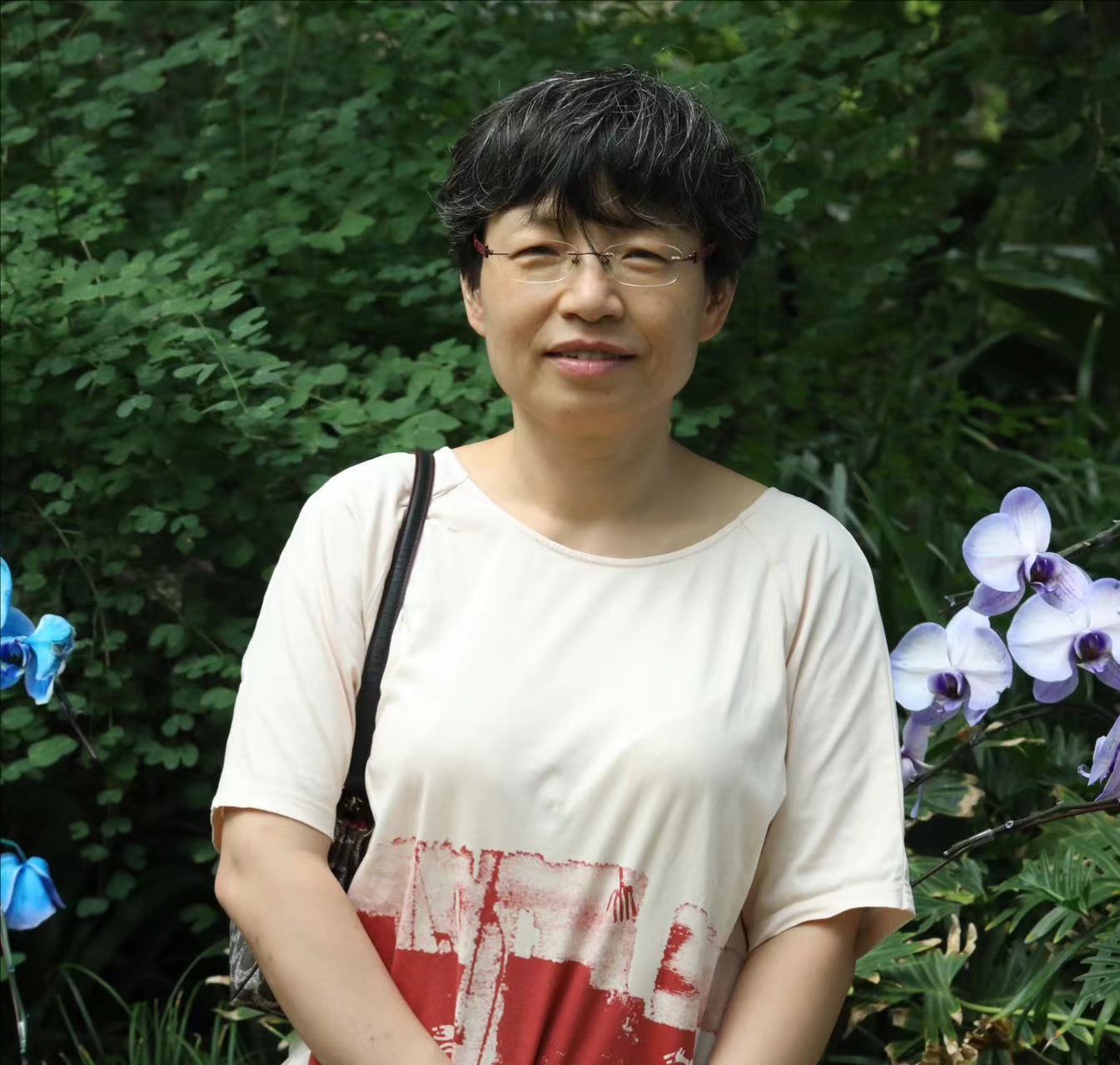  welcome欢迎光临威尼斯集团创新论坛第一千七百六十五讲：题目1-层状岩体岩浆房冷却过程与钒钛磁铁矿床成因 题目2-辽东中生代岩浆岩壳幔相互作用的岩浆和成矿记录