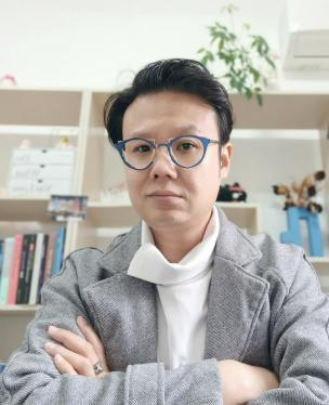 welcome欢迎光临威尼斯集团创新论坛第一千七百八十讲:What Happens to Gravity When We Modify Entropy